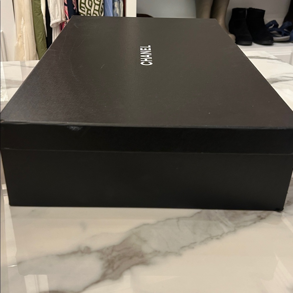 CHANEL Elegant Black Over the Knee Boots - Picture 12 of 13